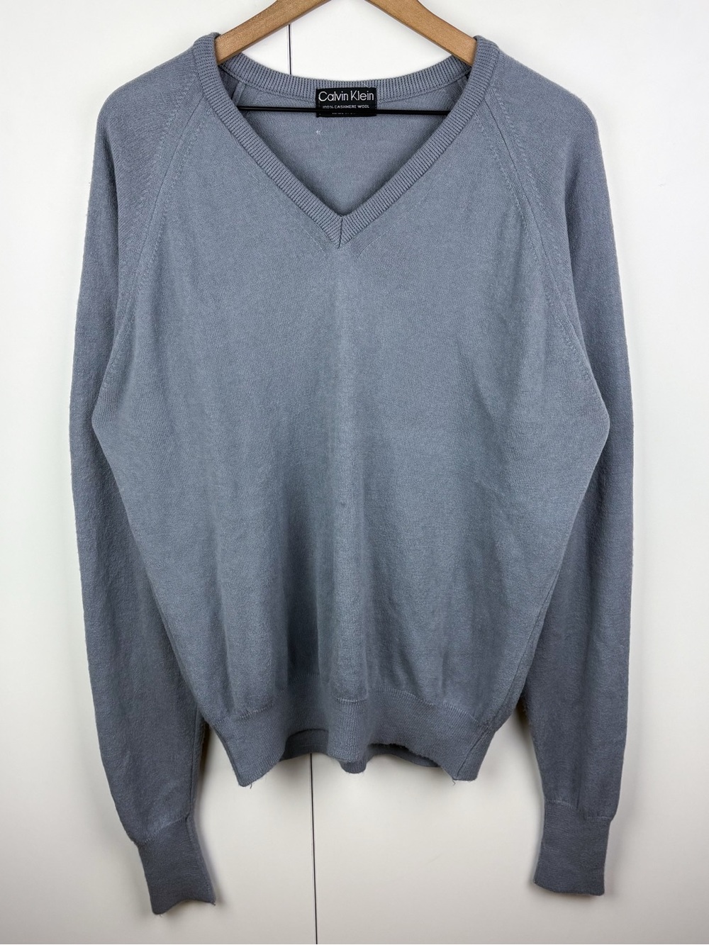 Calvin Klein 100% Cashmere Wool Vintage V Neck Sweater Dusty Blue Grey Gray Mens